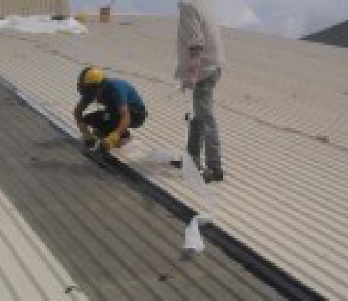 Xử lý chống dột mái tôn