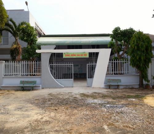 Sửa chữa Trường Đại Học Nông Lâm